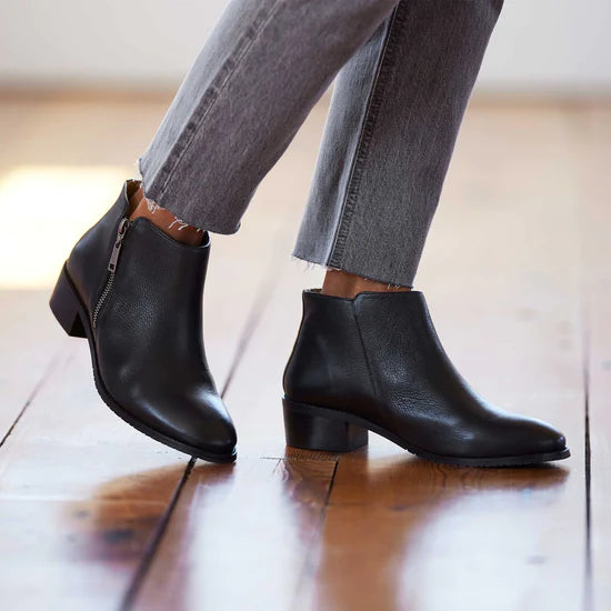 Samuel hubbard 2025 boots sale