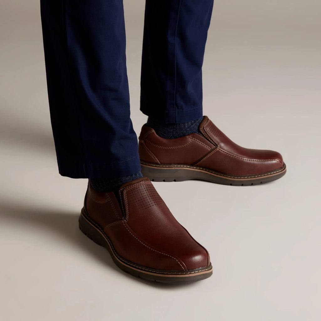  Clarks Hombres Un Ramble Step, caoba (Mahogany Leather) : Ropa,  Zapatos y Joyería
