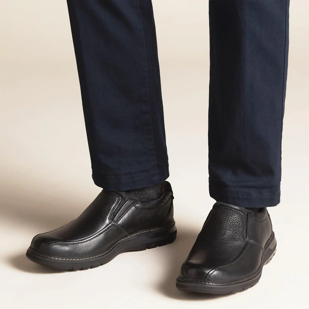 Clarks Men s Un Ramble Step Extra Wide Leather Loafers